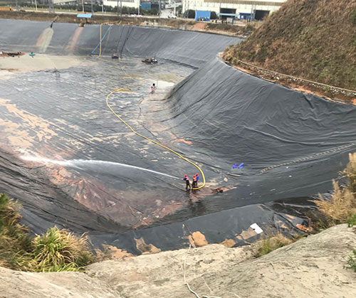 长武废水池清理